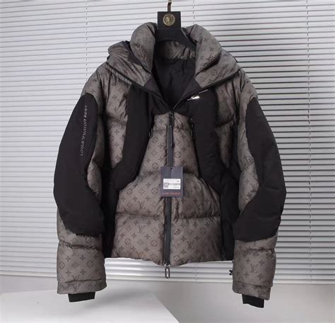 Louis Vuitton 2054 Heat Reactive Puffer In Use .